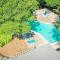 Seascape Cottage - Kitty Hawk, MP 3.5, 300 Yds to Beach, Pool, Foosball, Near Golf Course, Flex Stays
