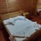 La Tavi casute tip camping