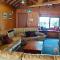 Currawong Lodge