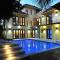 ONE LUXE JAMAICA VILLA with private pool, modern interior and secluded