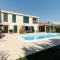 Villa Marta Luxury House with Heated Pool
