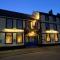 The Queens Head Hotel