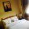 Buggles Pub and Accommodation