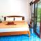 Hugs Guesthouse
