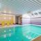 strandnahe FeWo mit Schwimmbad im Haus, a cappella 68,Binz