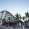 The Westmarine Waterfront Hotel
