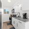 Modern 1BR - Fast WiFi - Coffee Bar - Pet Friendly