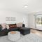 Modern 1BR - Fast WiFi - Coffee Bar - Pet Friendly