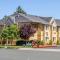 Econo Lodge Inn & Suites Santa Rosa South