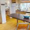CROYDE WHITE HOUSE 4 Bedrooms