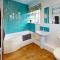CROYDE WHITE HOUSE 4 Bedrooms