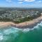 South Pacific Beach House - direct beach access