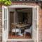 5 Bed in Wighton oc-2179