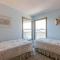 Ocean Song - 2 Bedroom Oceanfront Penthouse Condo in Kill Devil Hills, Spacious Layout
