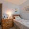 Ocean Song - 2 Bedroom Oceanfront Penthouse Condo in Kill Devil Hills, Spacious Layout