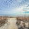 Ocean Song - 2 Bedroom Oceanfront Penthouse Condo in Kill Devil Hills, Spacious Layout