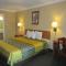 The Crossroads Hotel and Suites Irving