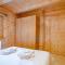 Larch - Uk31134