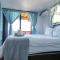 8 Sleeper Ocean View 4x4 only