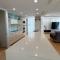 Pandanus Beach House - Direct Beach Access