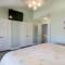 2 B, Three Bedroom Townhome