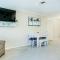 7 A, One Bedroom Condo