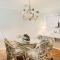 5 C, Three Bedroom Townhome