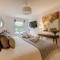 3 Bed in Torquay oc-a28109