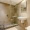 3 Bed in Torquay oc-a28109