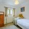 4 Bed in Lymington oc-nfl94