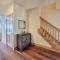 New! Peaceful Mountain Views, Deck, Trails Nearby