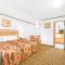 Knights Inn Pine Grove