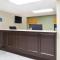 Super 8 by Wyndham Charleston Sikeston East MO