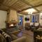 Chalet Cristalliers - 5 Bedroom luxury chalet in central Chamonix with log fire and hot tub - 夏蒙尼-勃朗峰