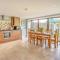 3 Bed in Newport oc-74209