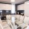 LUXURY MANDRE HOUSE