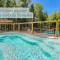 Le Bleu Bourgeois - Chalet 6 pers Spa privé Piscine Sauna - Resort près de Québec