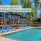 Le Bleu Bourgeois - Chalet 6 pers Spa privé Piscine Sauna - Resort près de Québec