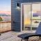 Brycegate Retreat. Stunning Views. Modern Comforts.