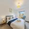 2-Bed Flat Sleeps 4 - Parking & Wheelchair Access