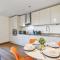 2-Bed Flat Sleeps 4 - Parking & Wheelchair Access