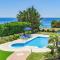 Villa Clive by Villa Plus