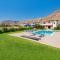 Villa Clive by Villa Plus