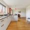 3 Bed in Bala oc-bow26