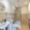 7 Bed in Caerwys oc-58357