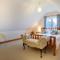 3 Bed in Bala oc-bow162
