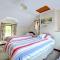 3 Bed in Fishguard oc-wav276