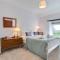 5 Bed in Gower oc-hh101