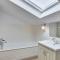 5 Bed in Gower oc-hh101
