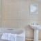 4 Bed in Harmans Cross oc-wy278